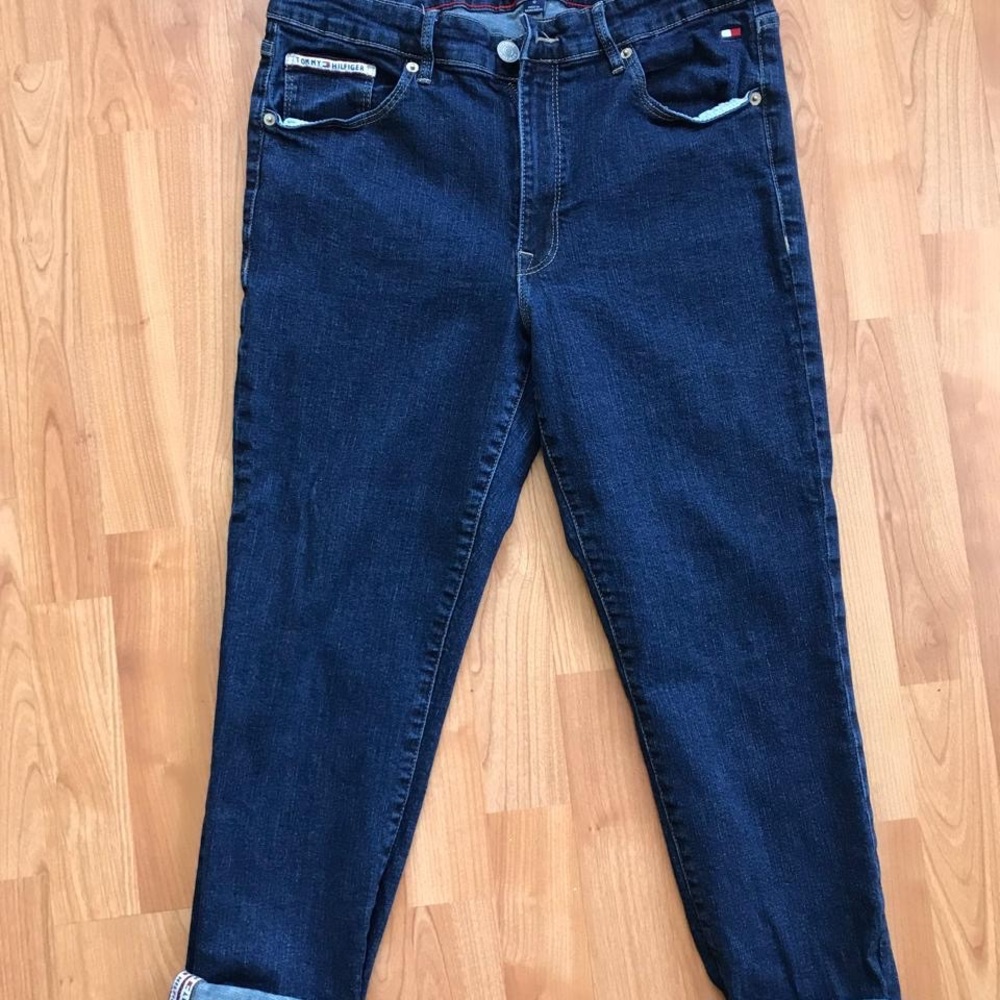 Tommy Hilfiger Women's Navy Cropped Jeans